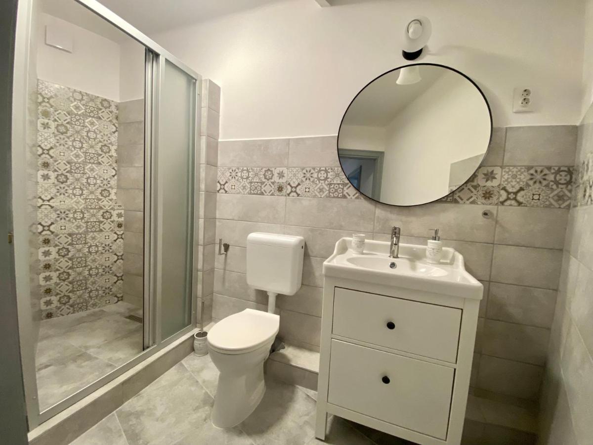Pacsirta Apartman Grand Эгер Экстерьер фото