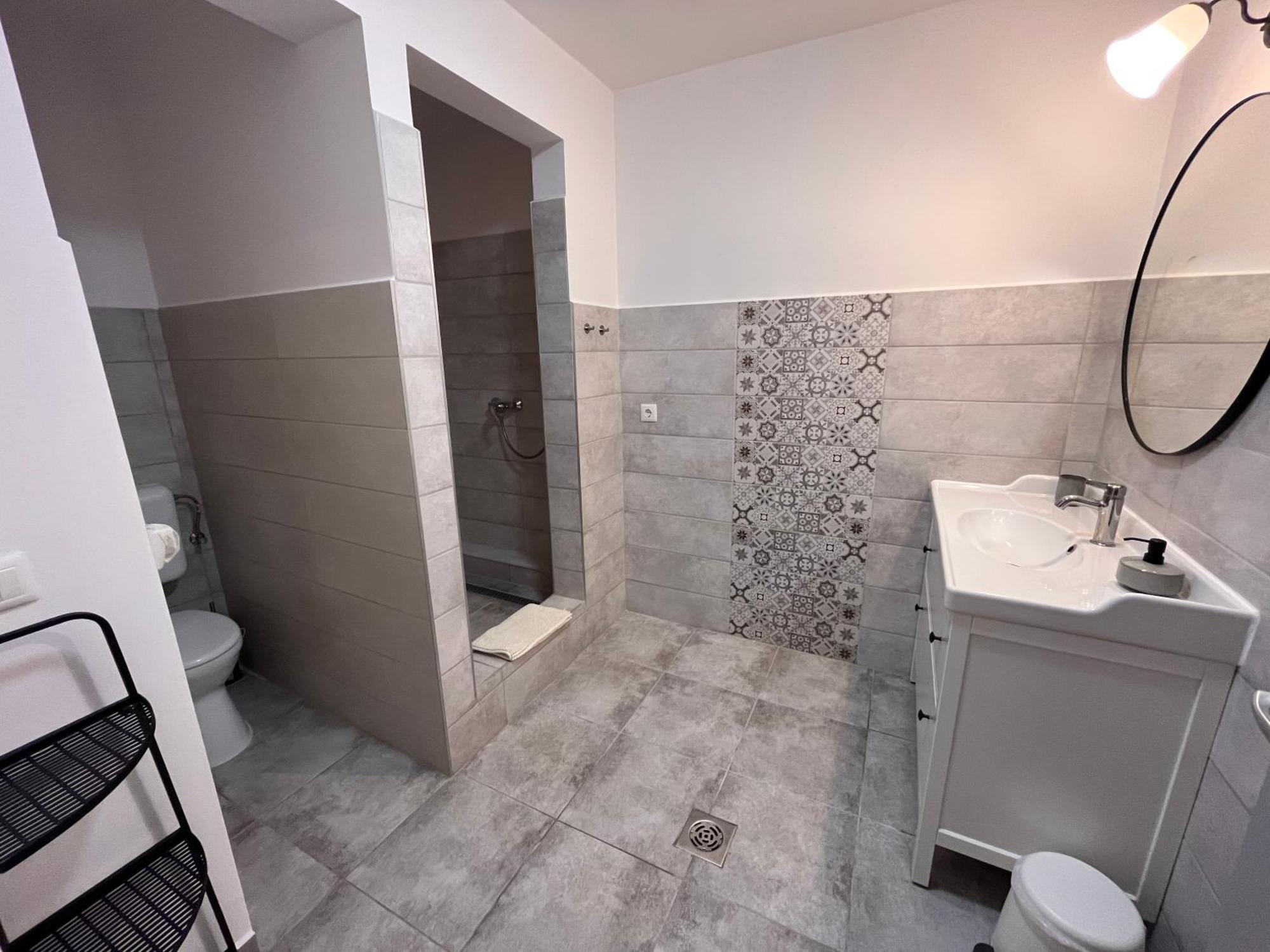 Pacsirta Apartman Grand Эгер Экстерьер фото