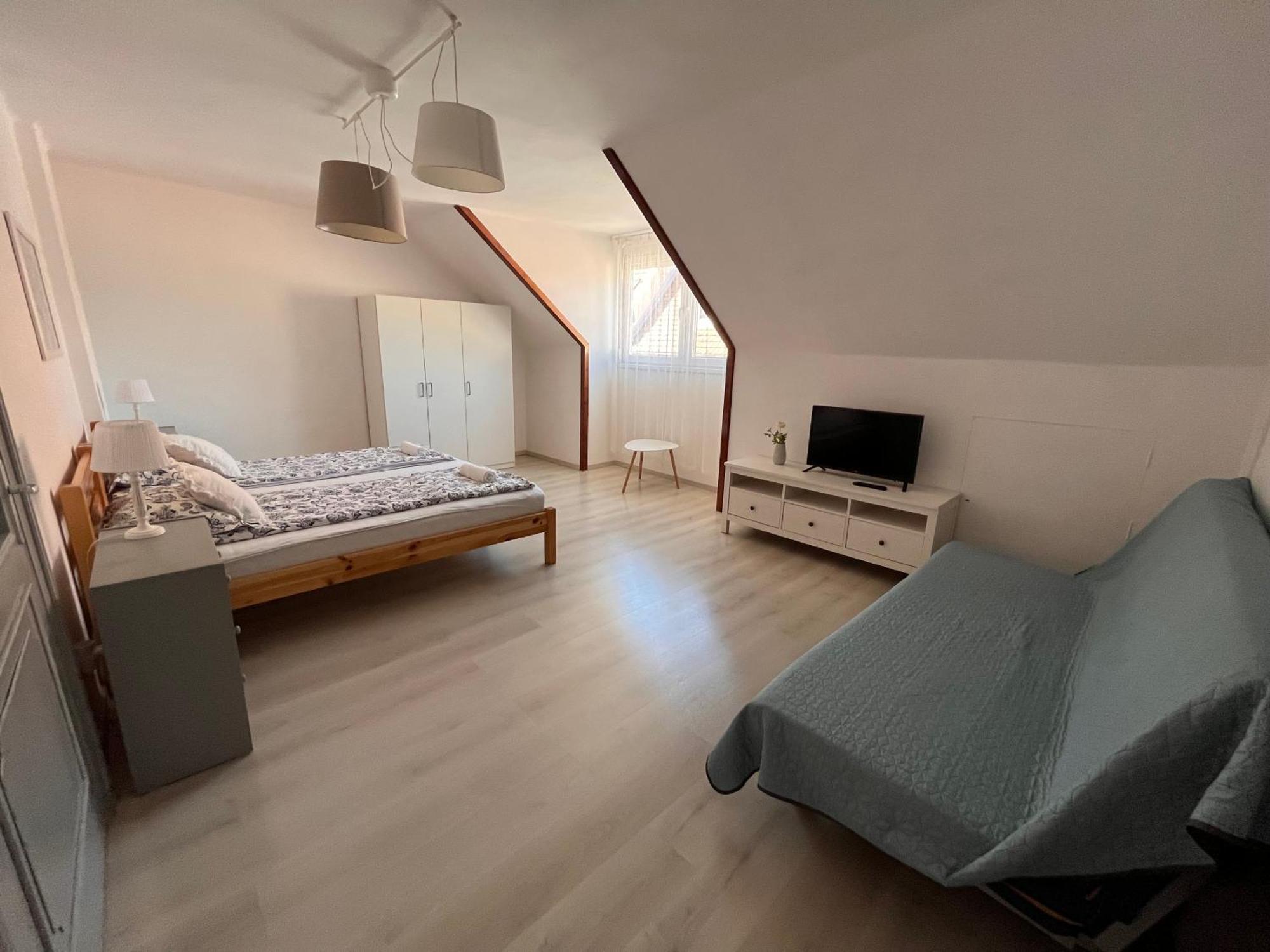 Pacsirta Apartman Grand Эгер Экстерьер фото
